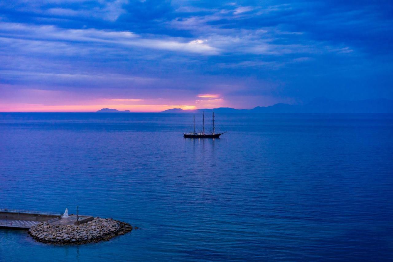 Domus Indomita Bed & Breakfast Agropoli Bagian luar foto