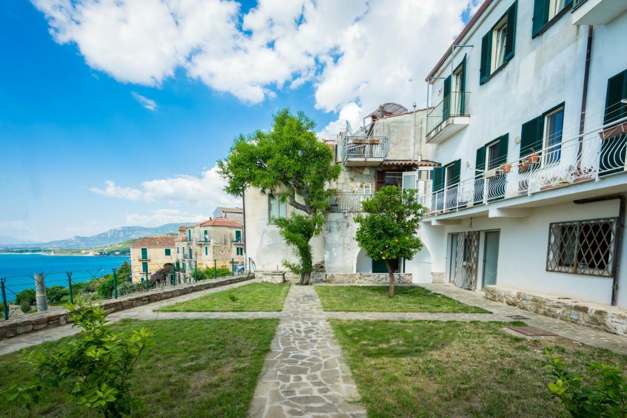 Domus Indomita Bed & Breakfast Agropoli Bagian luar foto